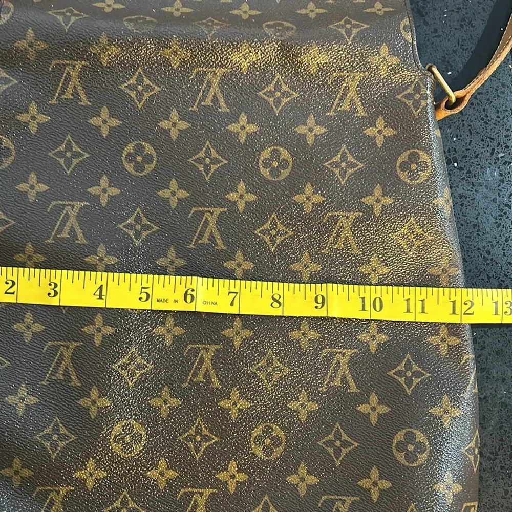 Louis Vuitton RunWay Bag - Picture 6 of 16